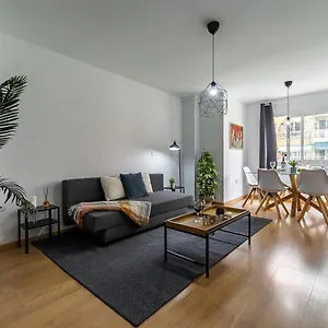 https://homeabroad-apartaments-beach-premium-el-palo-malaga.1costadelsol.com